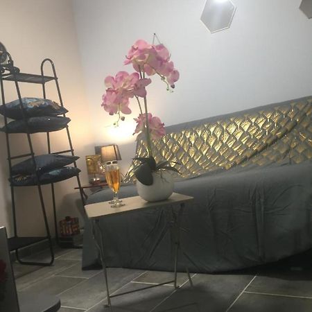 Chez Sandy Bed & Breakfast Aubagne Exterior photo